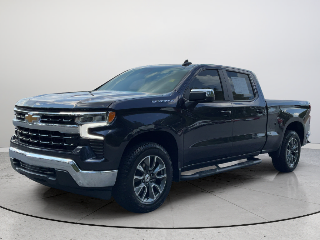 Used 2023 Chevrolet Silverado 1500 LT w/ Protection Package AWD/4WD image 4
