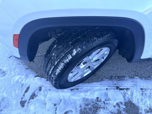 Used 2023 Jeep Grand Cherokee Limited image 23