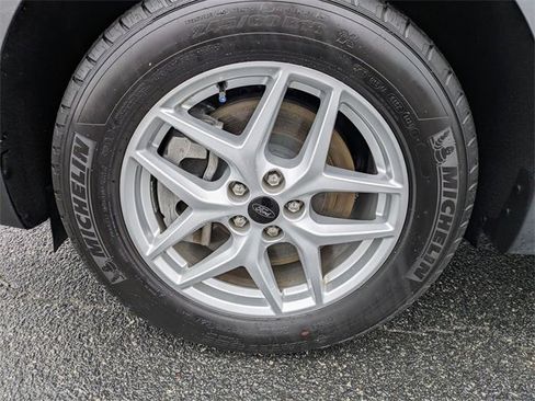 Used 2023 Ford Edge SEL w/ Convenience Package image 10