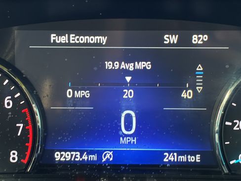 Used 2021 Ford Explorer XLT RWD image 25