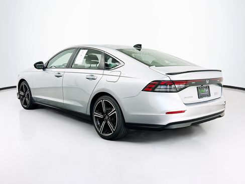 Used 2025 Honda Accord Sport image 5