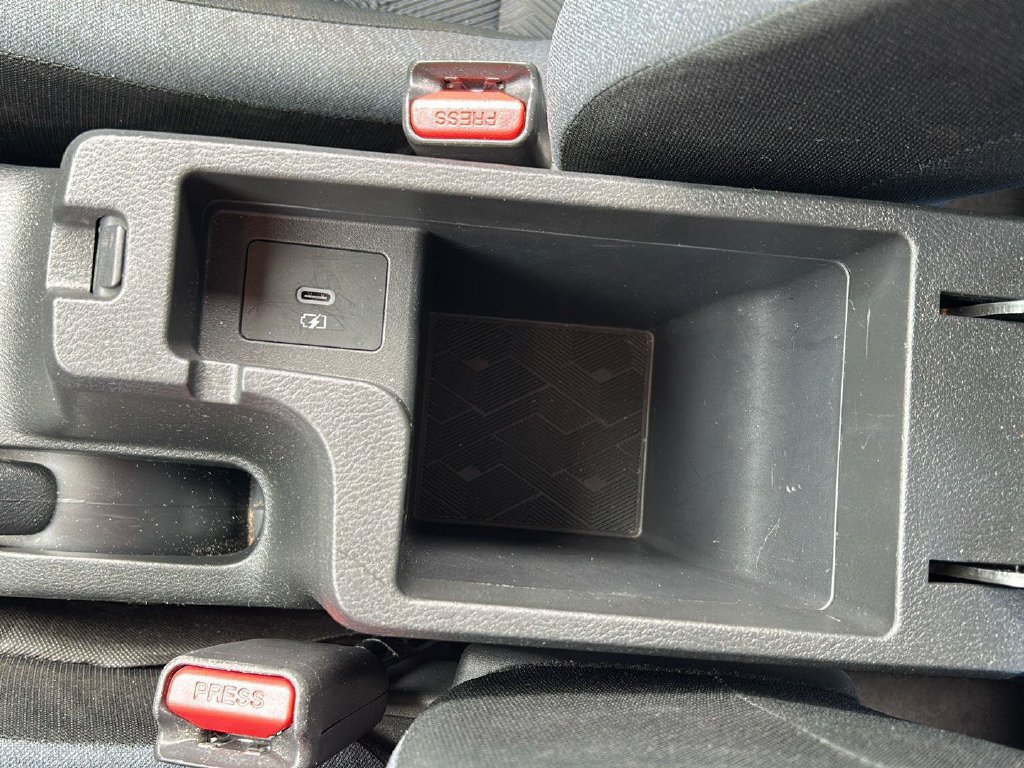 Used 2024 Nissan Versa SV FWD image 15