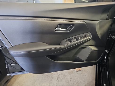 New 2025 Nissan Sentra SV w/ Trunk Package image 26