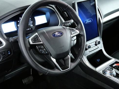 Certified 2024 Ford Edge SEL w/ Convenience Package AWD/4WD image 19