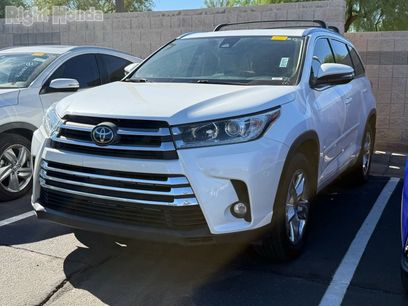 Used 2019 Toyota Highlander Limited w/ Carpet Mat Package (TMS)