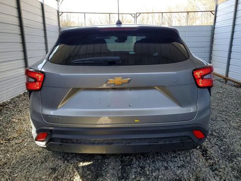 Used 2024 Chevrolet Trax LS FWD image 6