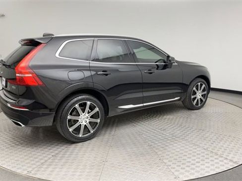 Used 2021 Volvo XC60 T5 Inscription w/ Advanced Package image 2