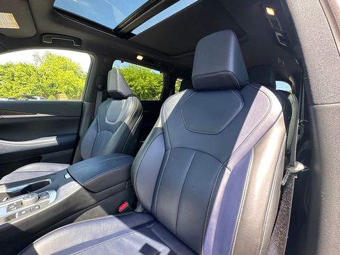 Certified 2026 INFINITI QX60 Sport w/ Dark Cargo Package AWD/4WD image 19