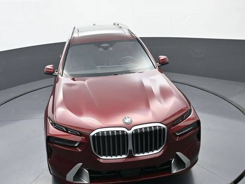 Used 2026 BMW X7 xDrive40i AWD/4WD image 33