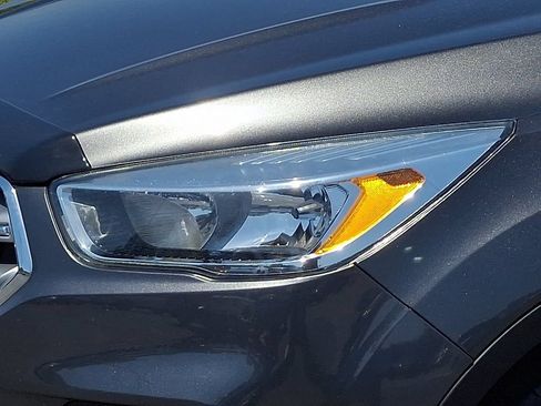 Certified 2017 Ford Escape SE AWD/4WD image 9
