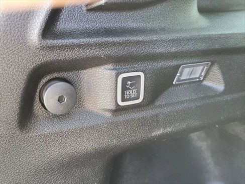 Certified 2023 Jeep Grand Cherokee L Limited w/ Luxury Tech Group II RWD image 16