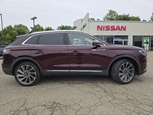 Used 2021 Lincoln Nautilus Reserve w/ Equipment Group 201A AWD/4WD image 19