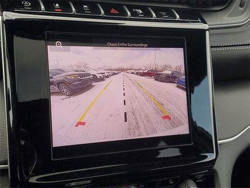 New 2025 Jeep Grand Cherokee Altitude image 26