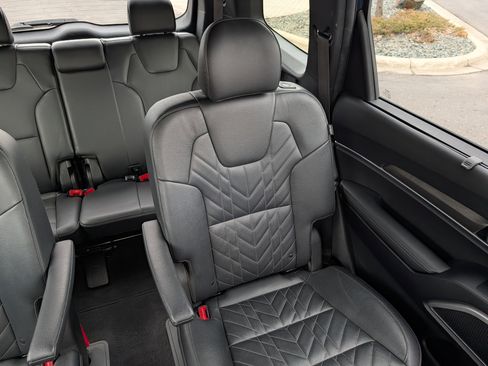 Used 2023 Kia Telluride EX X-Line AWD/4WD image 14