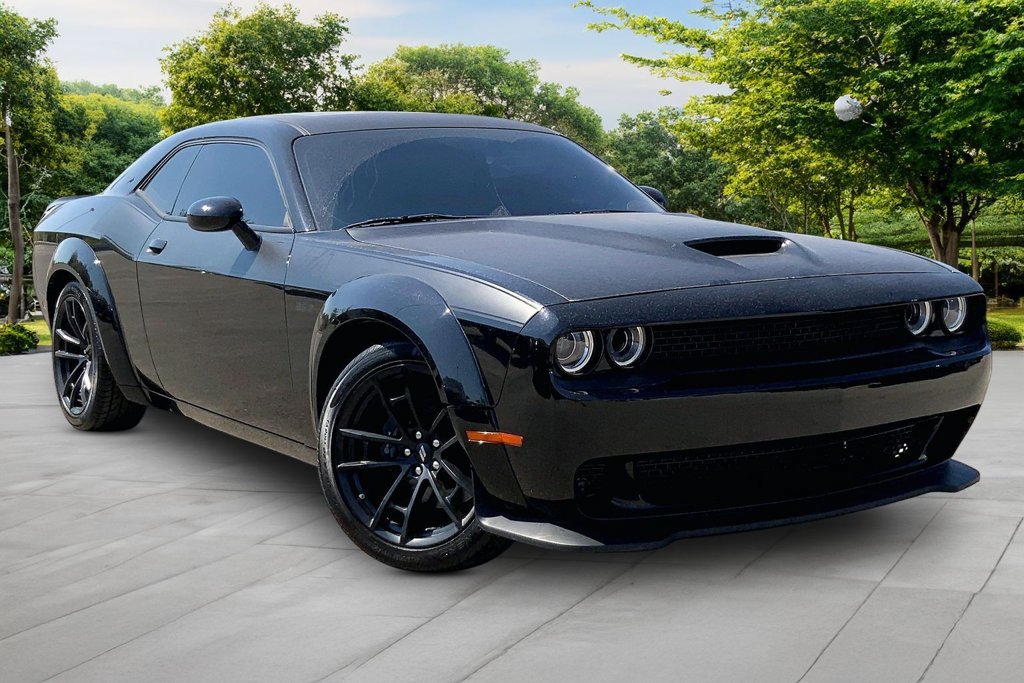 Used 2023 Dodge Challenger R/T Scat Pack w/ T/A Package RWD image 3