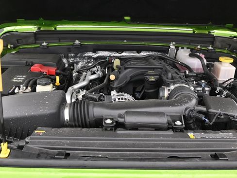 Used 2025 Jeep Gladiator Sport AWD/4WD image 14