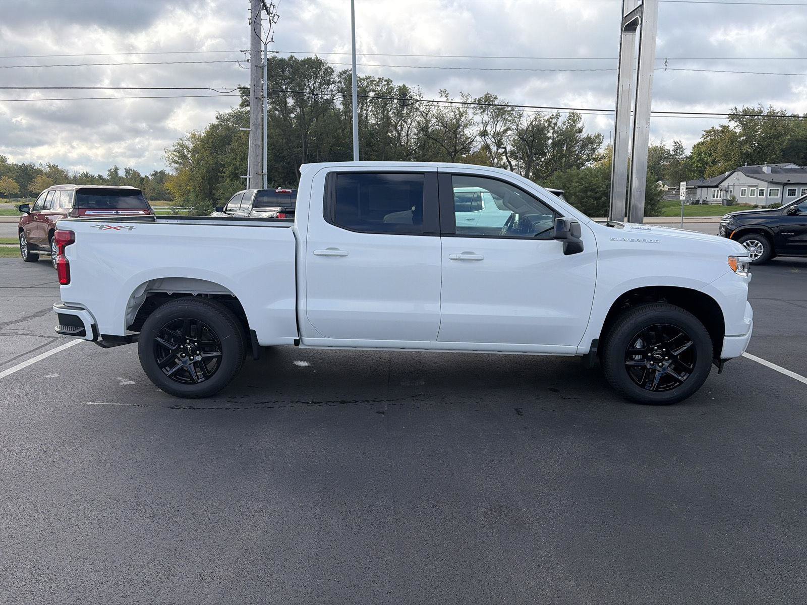 New 2026 Chevrolet Silverado 1500 RST w/ Convenience Package II AWD/4WD image 2