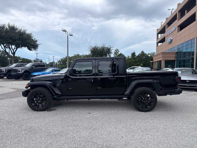 Used 2021 Jeep Gladiator Sport AWD/4WD image 2