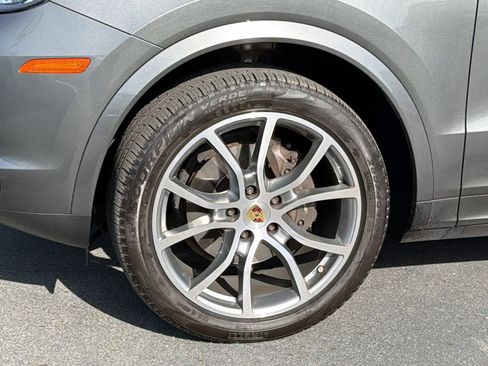 Used 2019 Porsche Cayenne AWD/4WD image 9