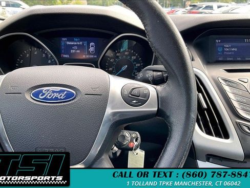 Used 2014 Ford Focus SE w/ SE Sport Package FWD image 18