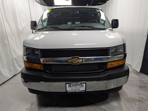 Used 2024 Chevrolet Express 2500 w/ Driver Convenience Package image 9
