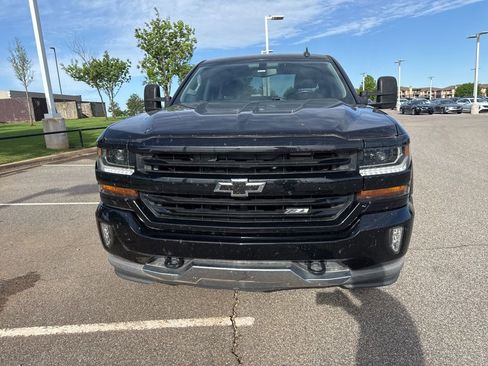 Used 2018 Chevrolet Silverado 1500 LT w/ Texas Edition image 2