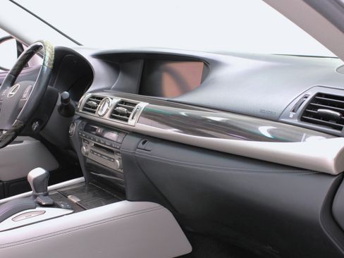 Used 2016 Lexus LS 460 image 47