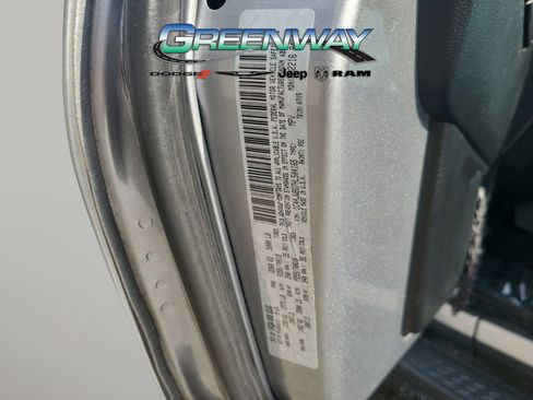 Used 2017 Jeep Wrangler Sahara w/ Connectivity Group image 31