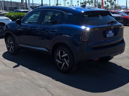 New 2026 Nissan Kicks SV image 4