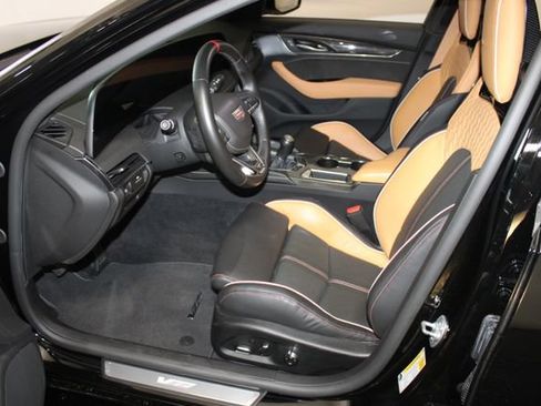 Used 2025 Cadillac CT5 V Blackwing w/ Parking Package RWD image 7