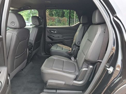 Used 2023 Chevrolet Traverse LT AWD/4WD image 11