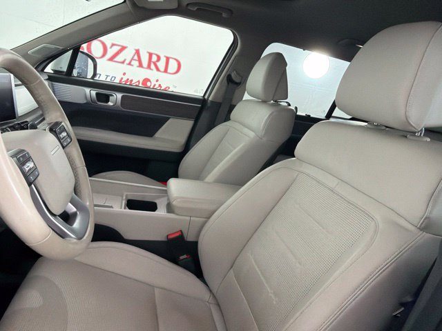 Used 2025 Hyundai Santa Fe Limited FWD image 18