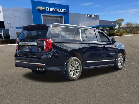 Used 2021 GMC Yukon XL Denali AWD/4WD image 25