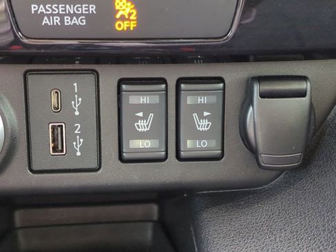 Certified 2022 Nissan Leaf SV image 21