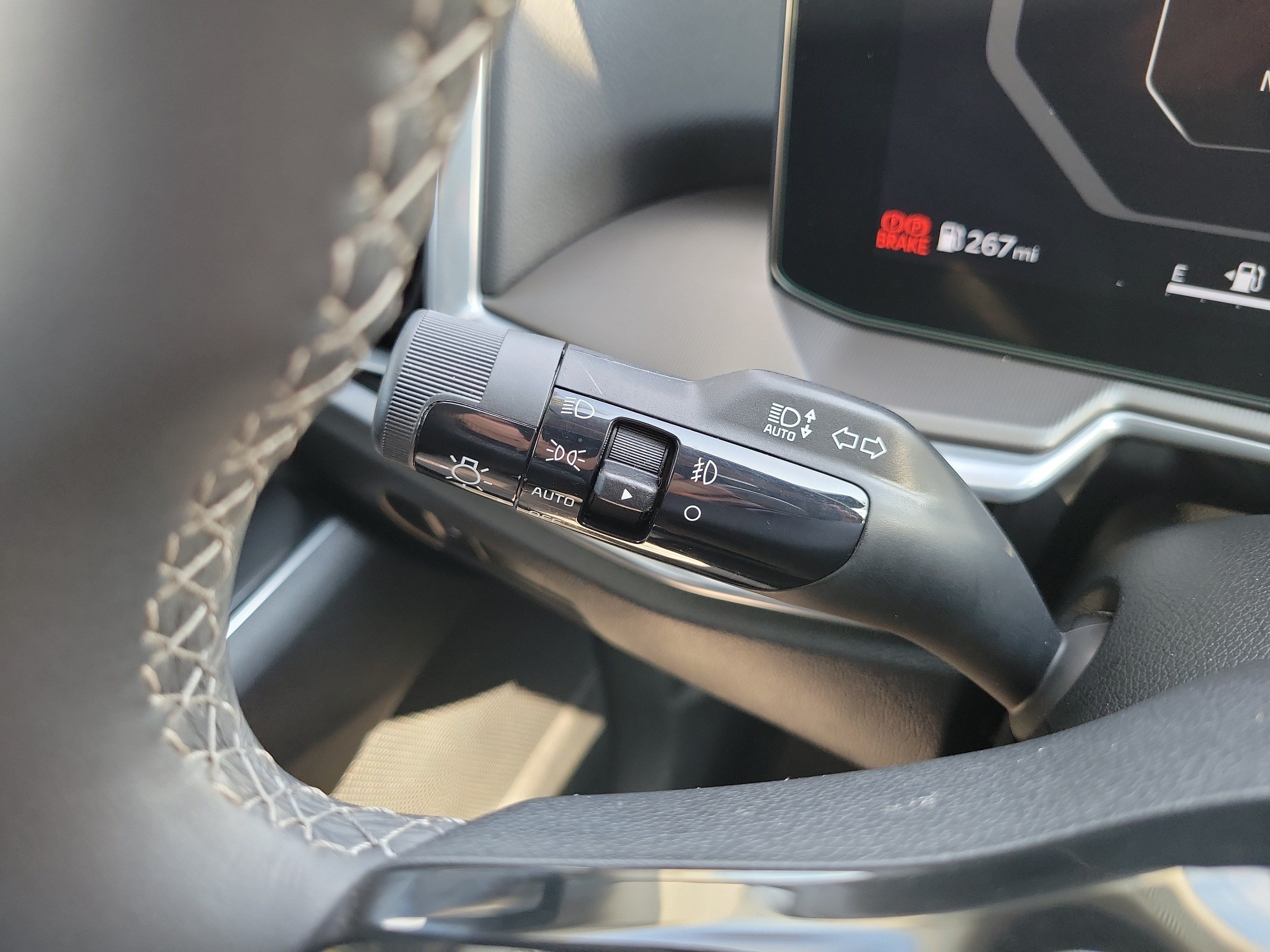 Certified 2025 Kia Sorento SX FWD image 28