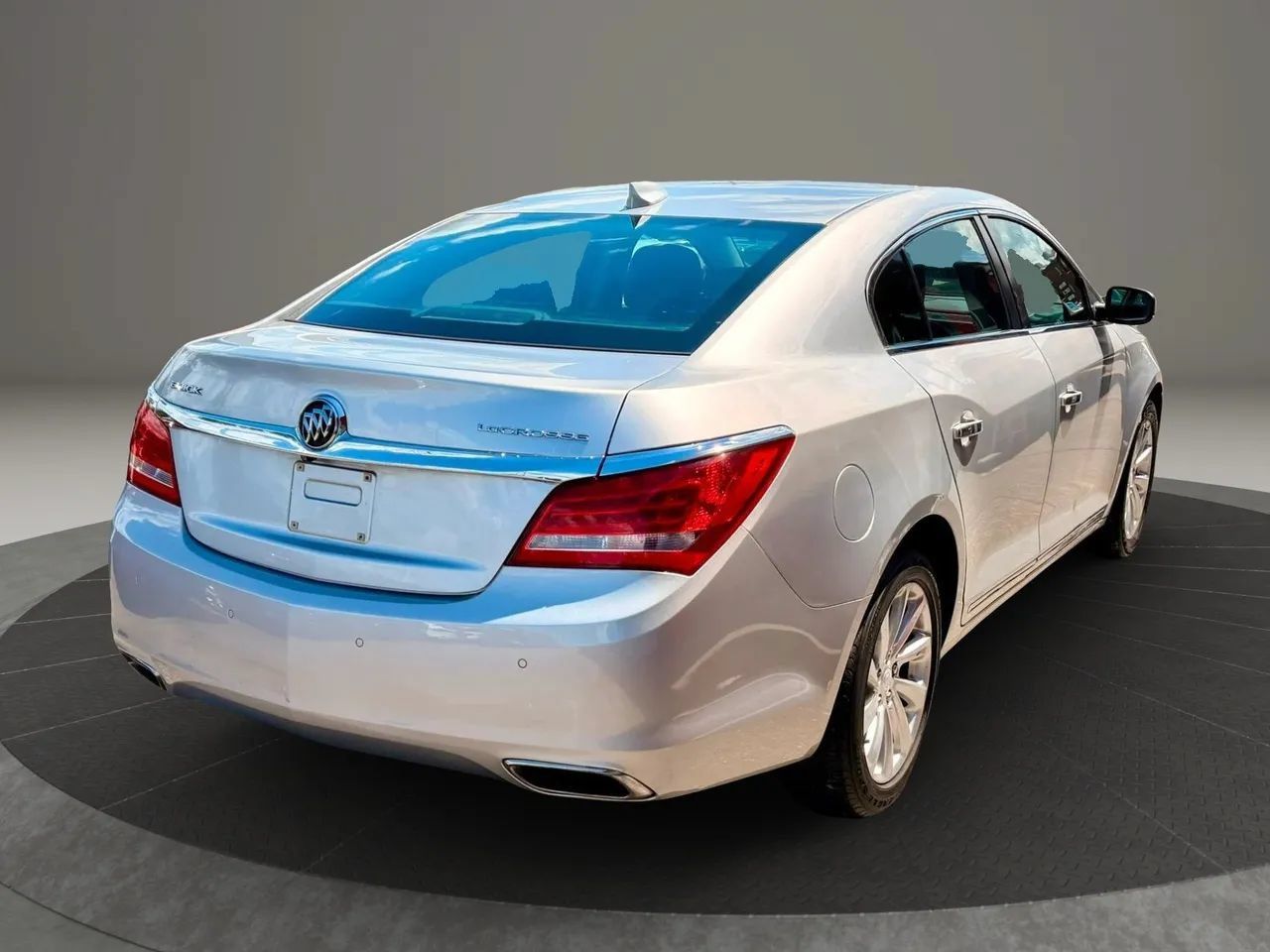 Used 2016 Buick LaCrosse Leather FWD image 4
