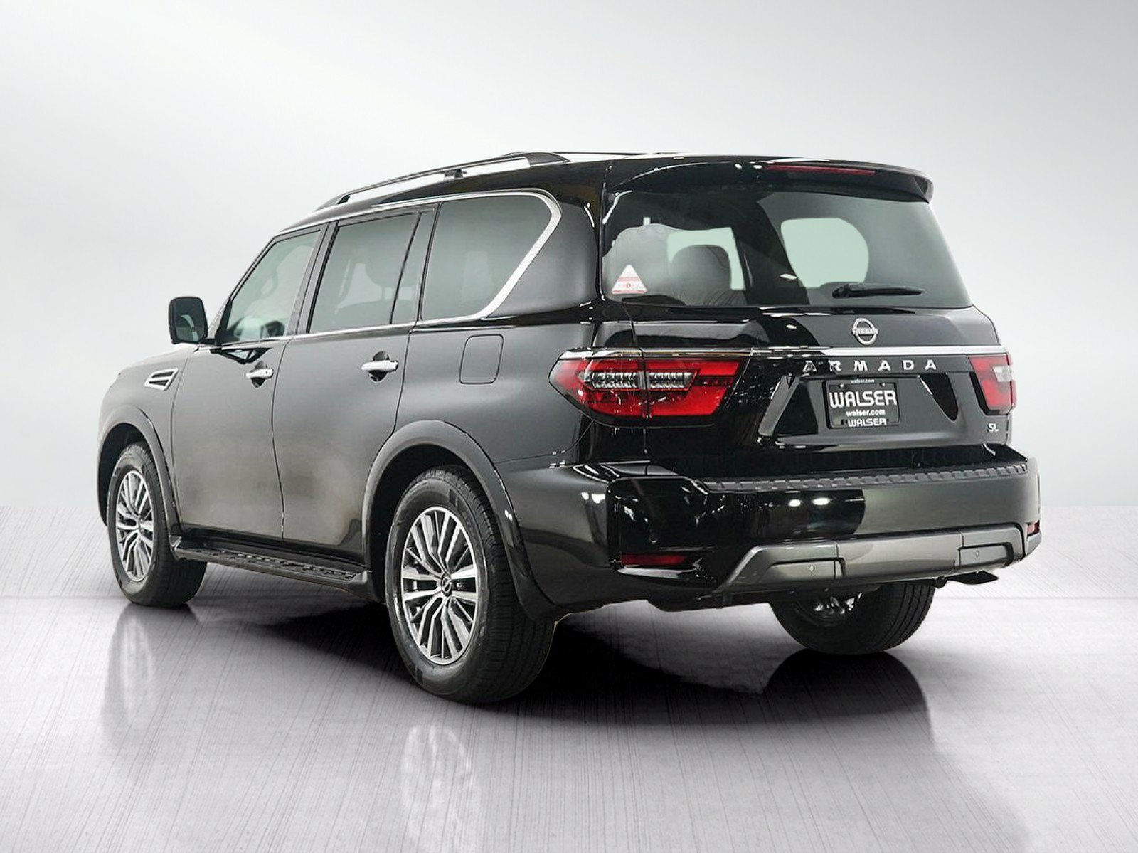 Used 2023 Nissan Armada SL w/ Cargo Package AWD/4WD image 4