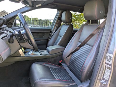 Used 2020 Land Rover Discovery Sport HSE R-Dynamic AWD/4WD image 13