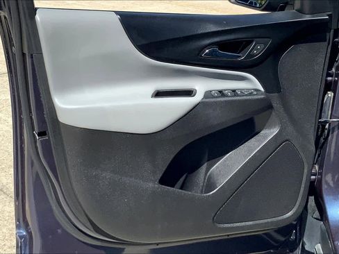 Used 2019 Chevrolet Equinox LS image 21