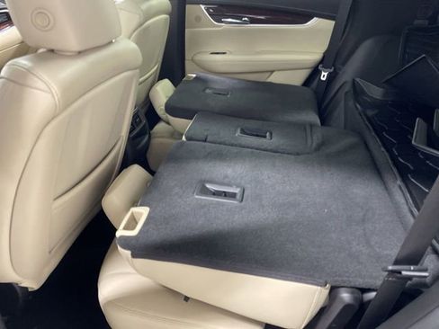 Used 2018 Cadillac XT5 Luxury w/ Driver Awareness Package image 24