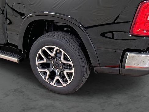 New 2026 RAM 1500 Laramie AWD/4WD image 9