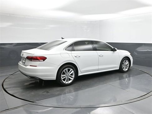Used 2020 Volkswagen Passat 2.0T SE w/ Sunroof Package image 11