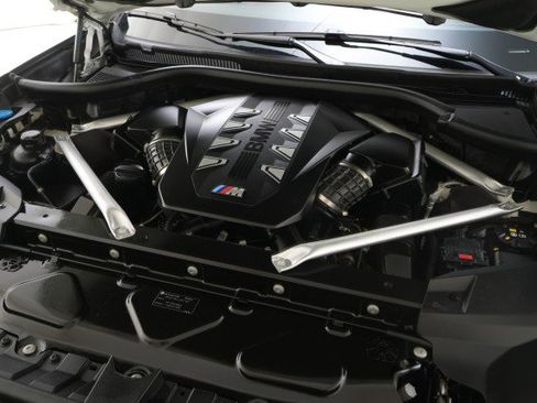 Used 2023 BMW X7 M60i w/ Executive Package image 74