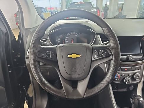 Used 2020 Chevrolet Trax LS w/ Tint and Cruise Package FWD image 22
