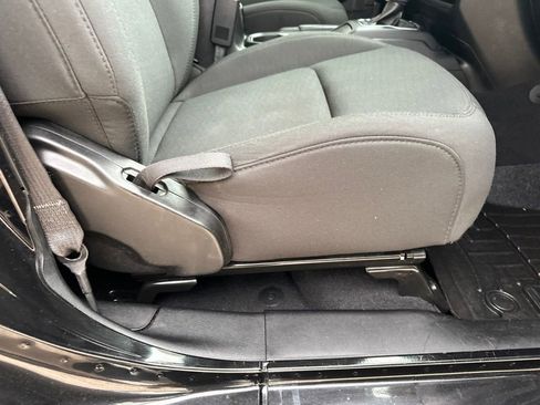 Used 2019 Jeep Wrangler Unlimited Sport S AWD/4WD image 29