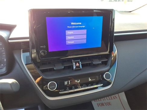 Used 2024 Toyota Corolla LE image 19