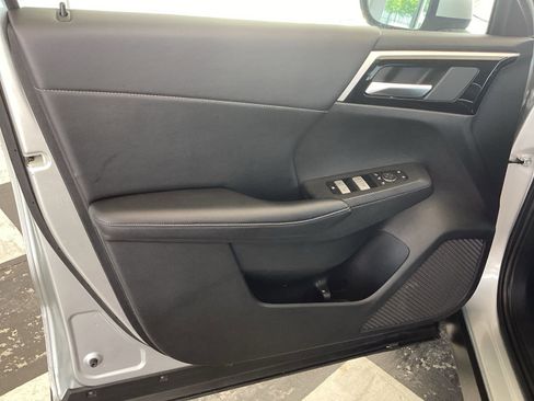 Used 2024 Mitsubishi Outlander SE Black Edition AWD/4WD image 23