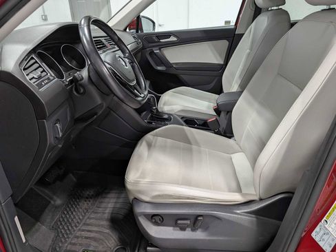 Used 2019 Volkswagen Tiguan SE image 4