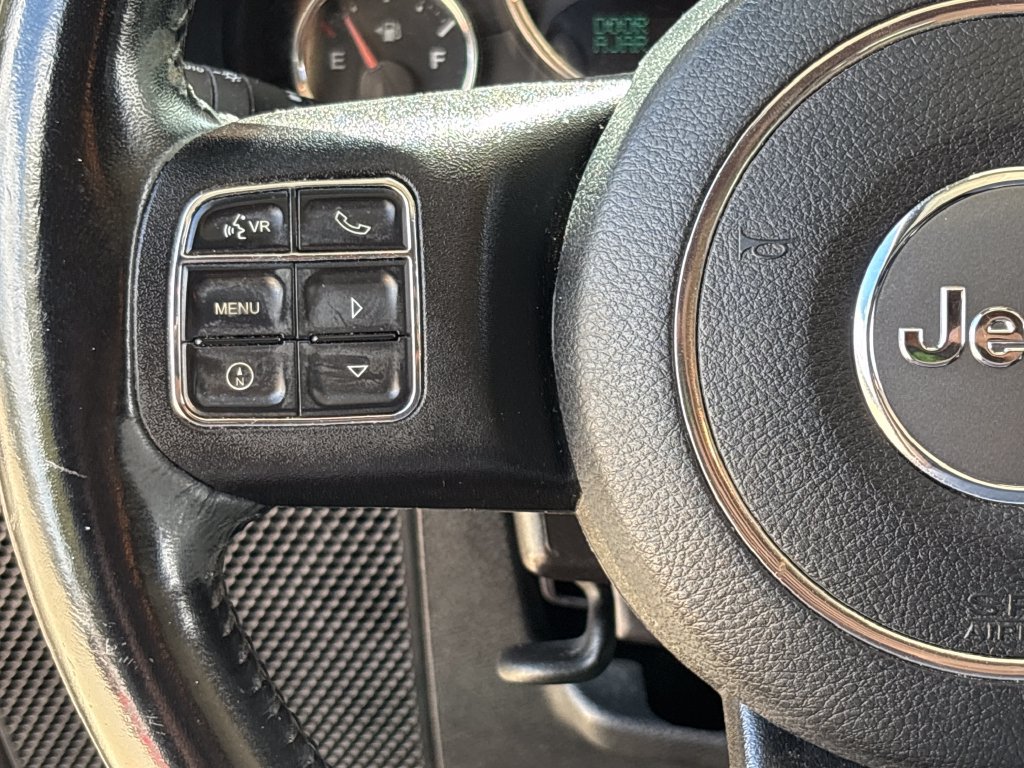 Used 2016 Jeep Wrangler Unlimited Sahara w/ Connectivity Group AWD/4WD image 19