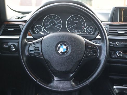 Used 2014 BMW 320i xDrive Sedan image 18